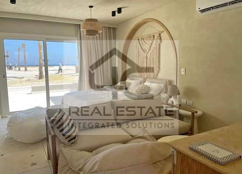 Town house corner for sale in Seashore under price market 5