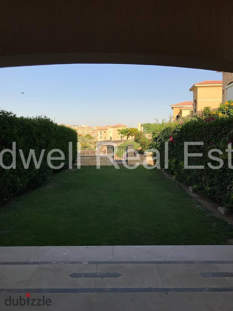 Town house for rent fully finished With AC & kitchen cabinets - New Cairo / Stone Park Compound 3