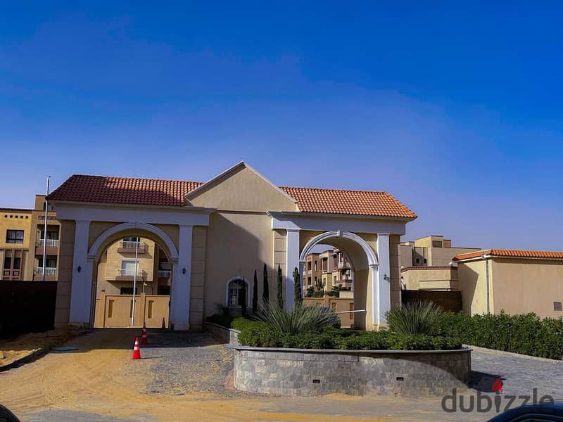 Stunning villa, 326 sqm + 102 sqm private roof in ABHA compound, next to Sporting Club & behind Mall of Arabia. Immediate delivery & installments. 2