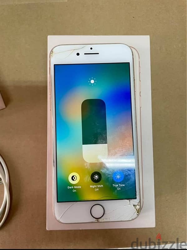 iPhone 8 gold with box (64 GB) 1