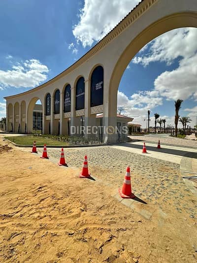 شقة للبيع متشطبه بالتكيفات في كمبوند فيلدج ويست Village West الشيخ زايد دقائق من كابيتال بيزنس بارك