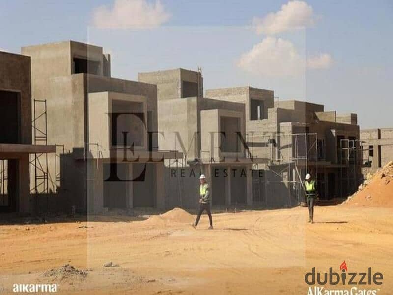 Resale villa for immediate delivery in Alkarma Gates, Sheikh Zayed, in installments 0