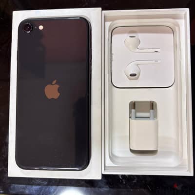 iphone SE 2020 64 gb الكسر اللي في الشاشه ده دي سكرينه