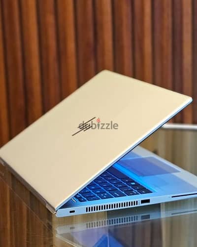 لابتوب ( HP 735 G5 ) استخدام خفيف جدا غير ملحوظ بحالة ممتازة