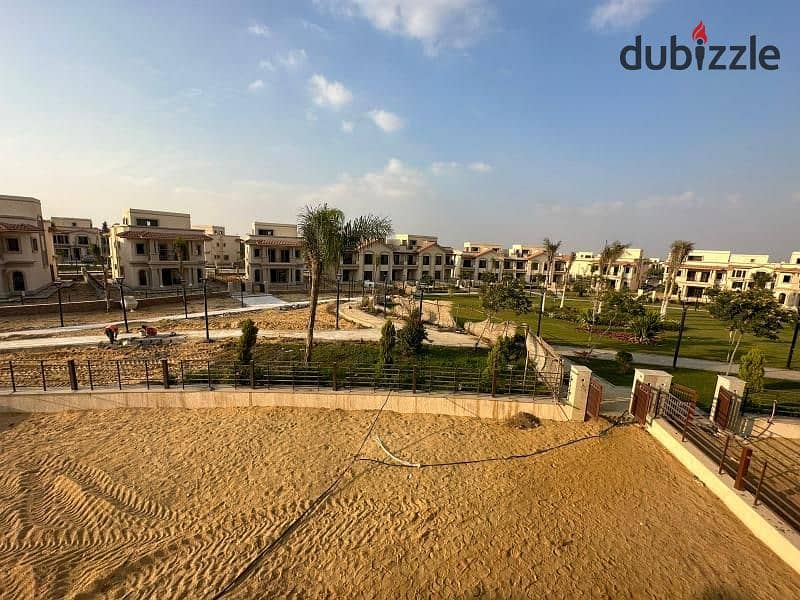 Town House for sale Madinaty 211m view wide Garden 5