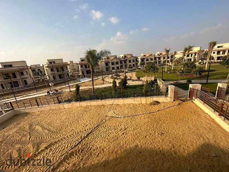 Town House for sale Madinaty 211m view wide Garden 7