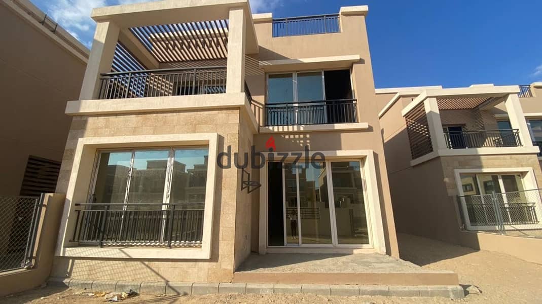 Townhouse for sale at the price of an apartment with a fantastic view of the lagoon, Taj City Compound 1