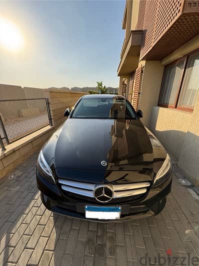 Mercedes-Benz C180 2019 كلاسيك فبريكا بالكامل