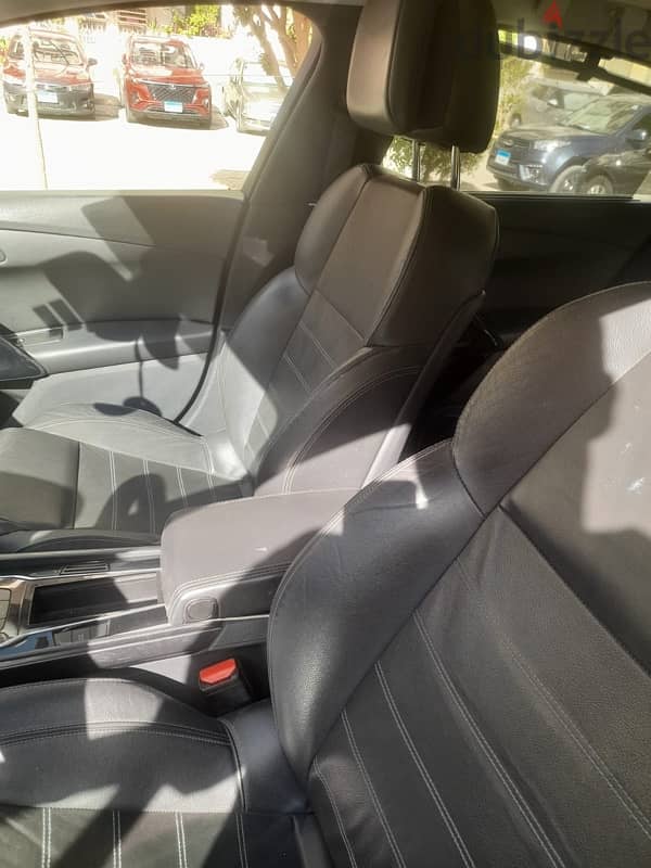 Peugeot 508 2013 in excellent condition low mileage مالك أول و وكيل 9