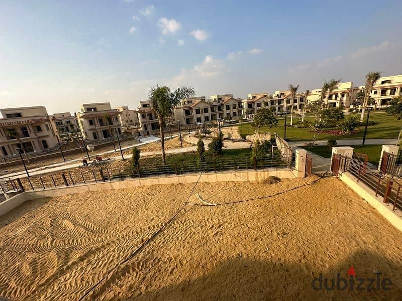 Town House for sale in Madinaty 211m view  Garden 7