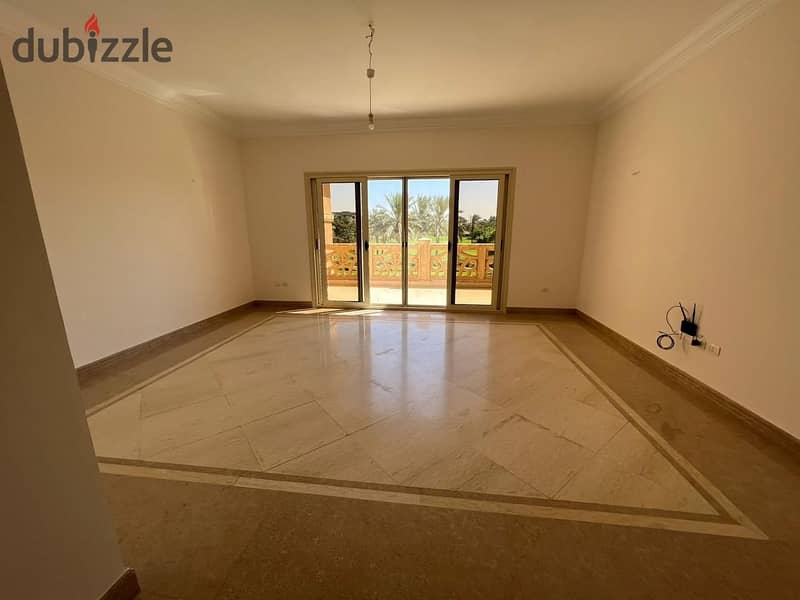 Villa for rent, semi-furnished, 750 m, with a 750 m garden, in Katameya Dunes Compound 5