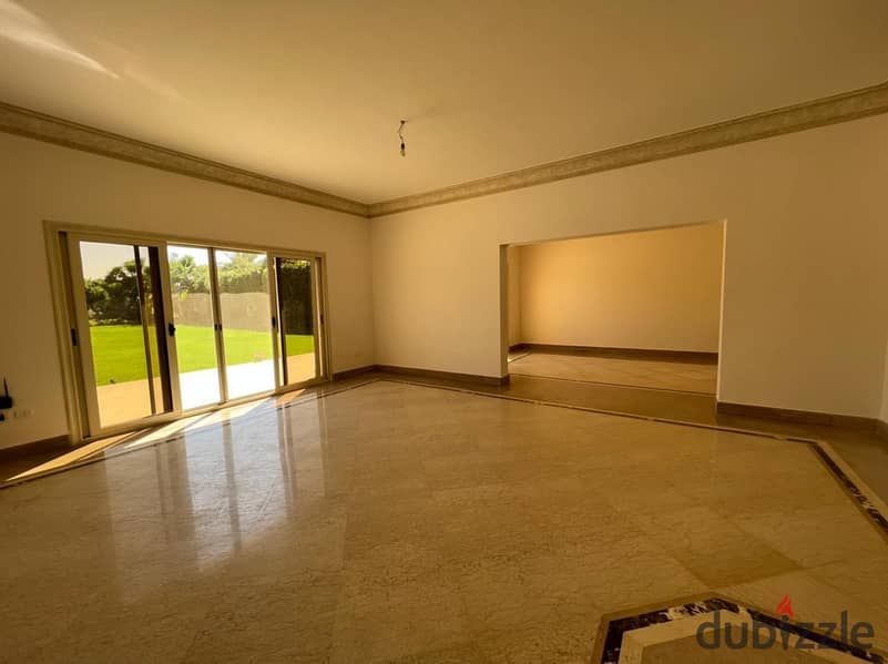 Villa for rent, semi-furnished, 750 m, with a 750 m garden, in Katameya Dunes Compound 12