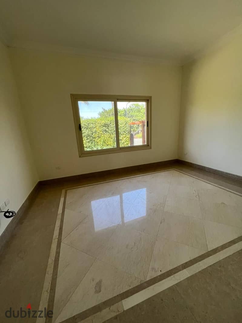 Villa for rent, semi-furnished, 750 m, with a 750 m garden, in Katameya Dunes Compound 15