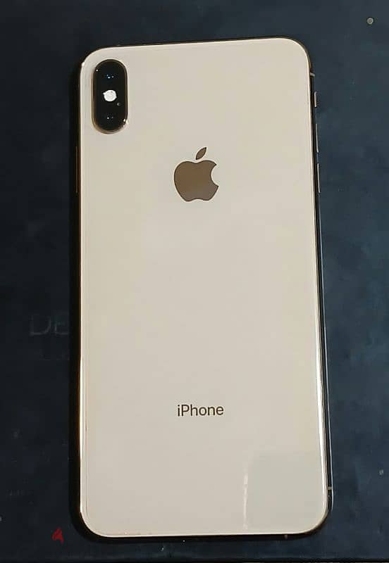 ايغون xs max 1