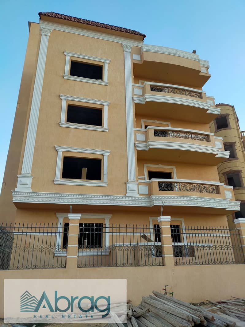 For sale, a complete building of 1280 meters, 6 apartments, immediate receipt, in Tiamo City Compound, Sheikh Zayed 5