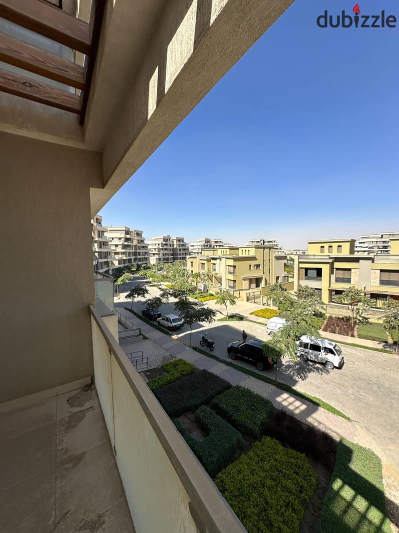 شقة للبيع بسعر مميز جدا في سكاي كوندس فيليت لستلام فوري -New Cairo / Sky Condos Sodic Compound 1