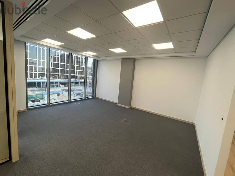 مكتب مميز للايجار في كايرو فيستيفال سيتي -   Office for rent in CFC 2