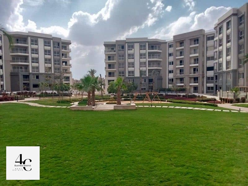 Lowest total price apartment 157m with down payment and installments 3 bedrooms view landscape north direction in compound hyde park 7