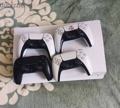 playstation 5 cd+hard with 2 controller phone: 01500000045