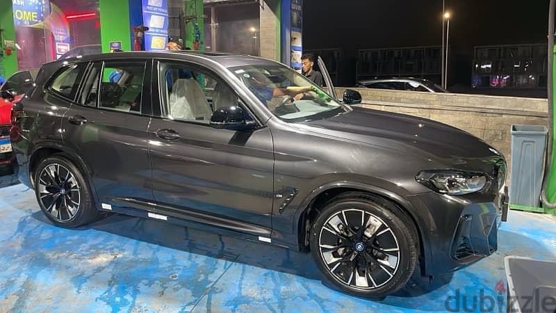 BMW IX3 2024 8