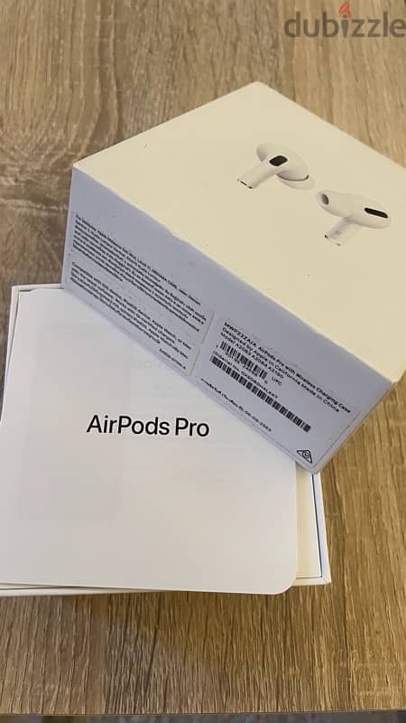 Airpods pro 1st generation 3