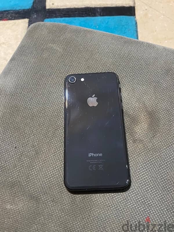 iPhone 8 مش مغير حاجه 1