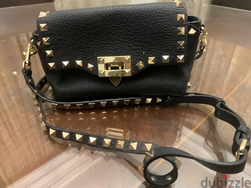 شنطة فالنتينو أصلي سوداء valentino cross bag 1