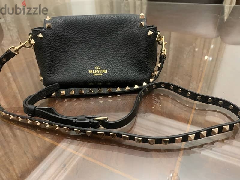 شنطة فالنتينو أصلي سوداء valentino cross bag 2