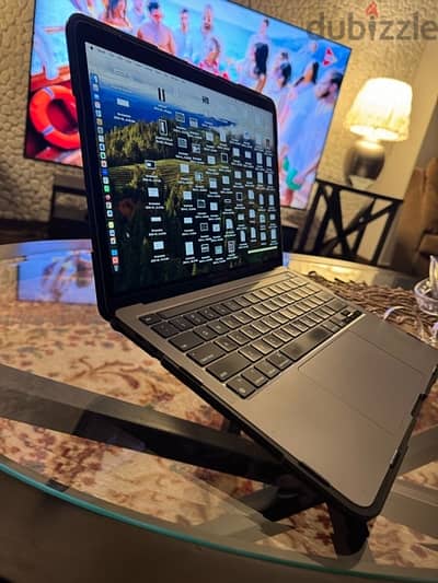 MacBook Pro 13 Inch - M1