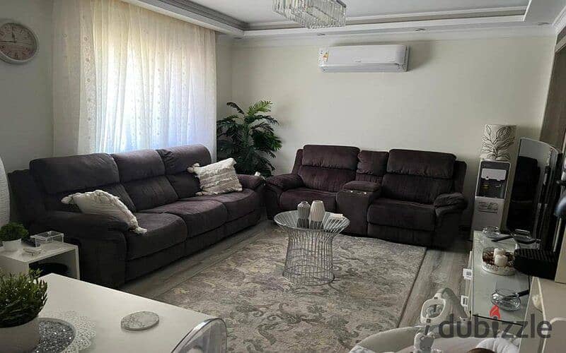 For sale apartment of 150 m2 (resale),  fully finished 4