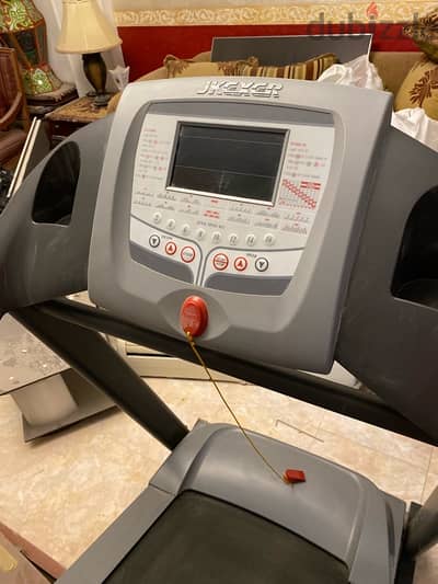 treadmill jkexer استخدم ٥ مرات بس