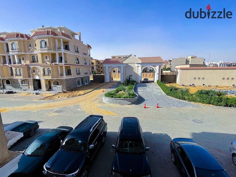 A prime duplex with immediate delivery, 272 square meters + 80 square meters garden, is available in the heart of 6th of October, near Al Sayad Club 1