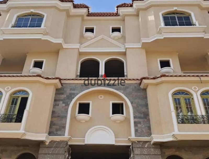 A prime duplex with immediate delivery, 272 square meters + 80 square meters garden, is available in the heart of 6th of October, near Al Sayad Club 10