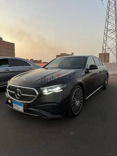 e200للايجار اليومي والشهري 0