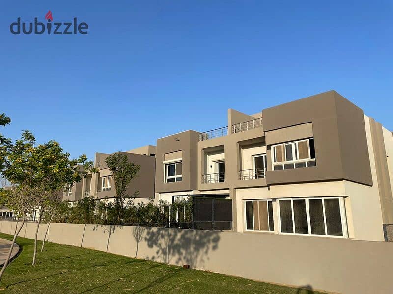 A 395-square-meter twin house is available for immediate delivery in ETAPA compound, Sheikh Zayed, with an installment plan over 10 years 37