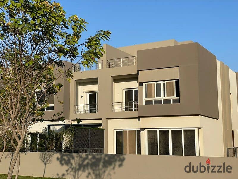 A 395-square-meter twin house is available for immediate delivery in ETAPA compound, Sheikh Zayed, with an installment plan over 10 years 44