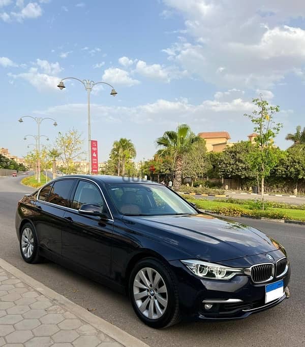 BMW 318 2019 5