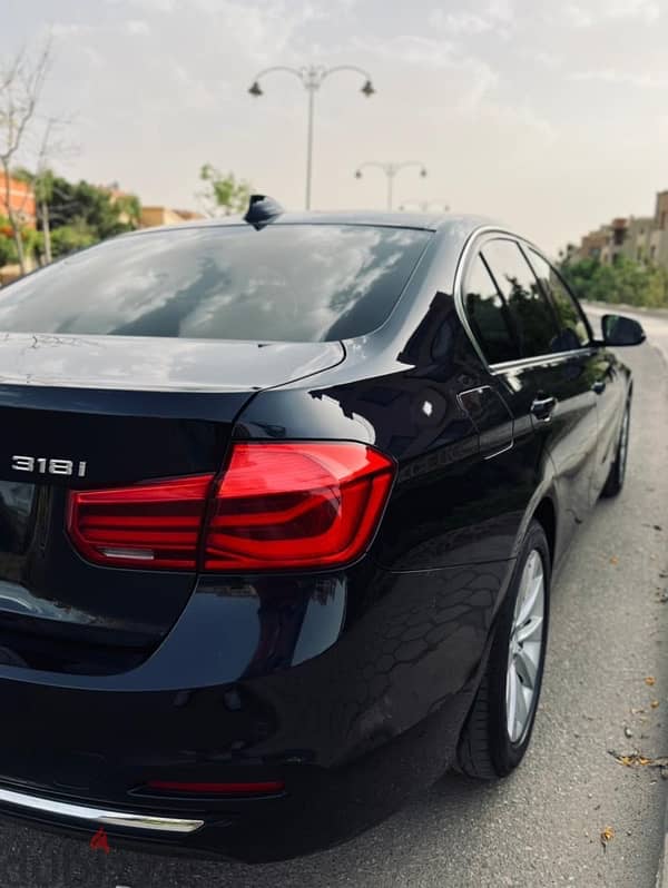 BMW 318 2019 8