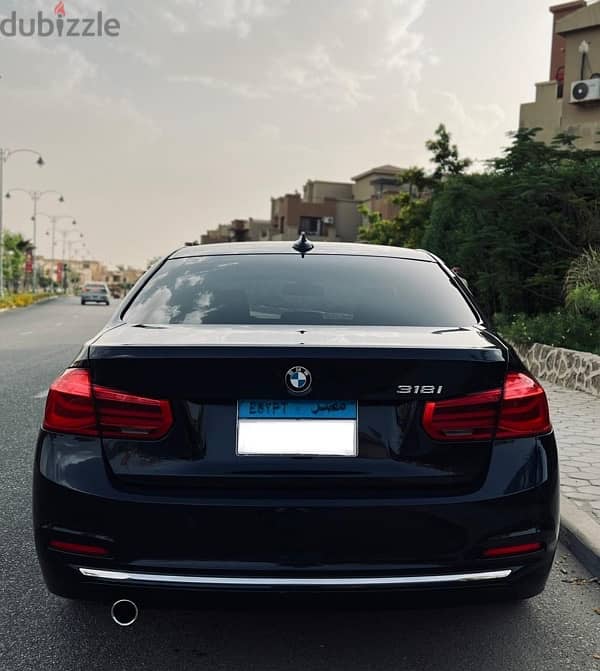 BMW 318 2019 11