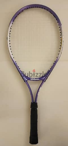 مضرب تنس wilson مقاس 23 بحالة ممتازة + الجراب 0