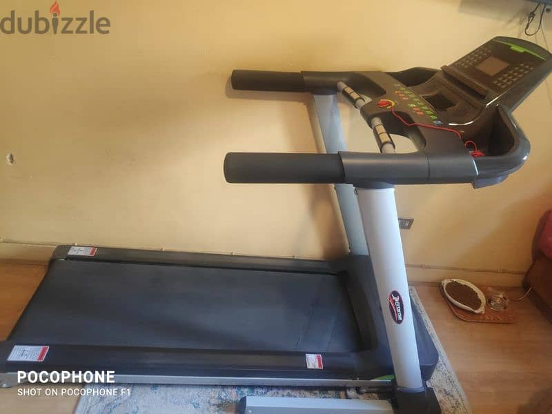 ممتازة بحالة الزيرو  treadmill lxz 3