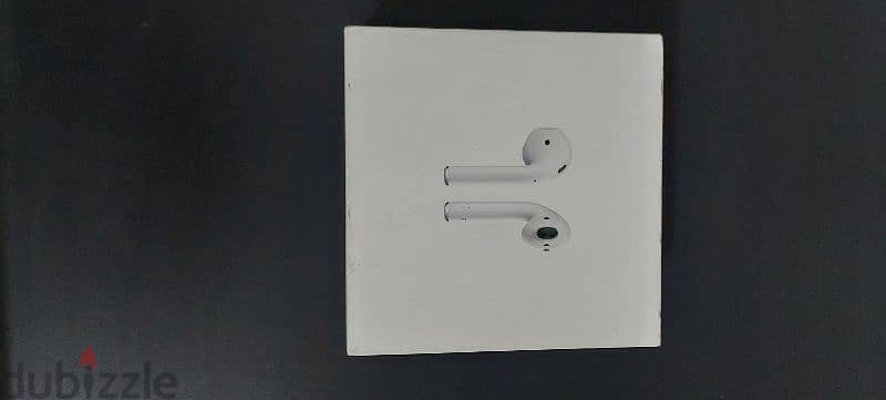 Airpods 1st generation with wireless charging case RIGHT EAR ONLY 0