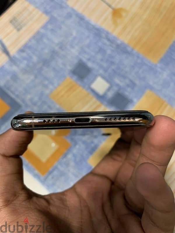 iphone xs max جولد 256 معاه كل حاجته 1