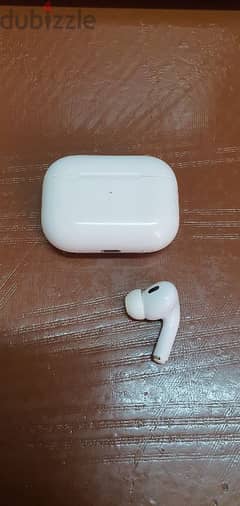 Airpods pro gen 2 Right side with case 0