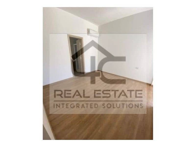 With the lowest down payment in the market, a fully finished apartment with air conditioners for sale in Fifth Square 4