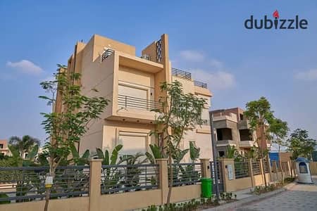 Villa house for immediate delivery, 240 sqm + 240 sqm garden, in ALMA compound, Sheikh Zayed, next to Arkan Mall and across from Americana Plaza.