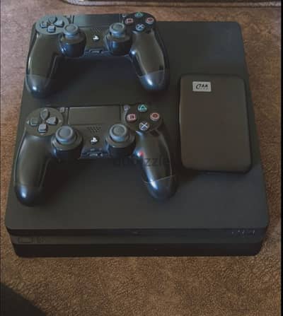 Play Station 4 used