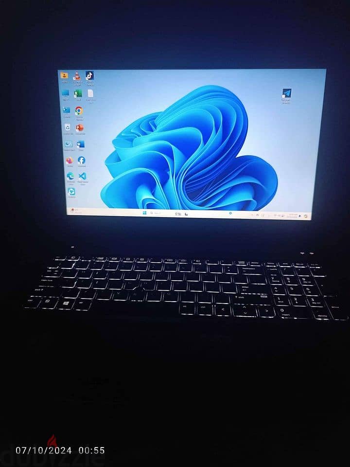 HP ZBOOK G3 15 بيشغل كل برامج الهندسة والجرافيك والشغل التقيل لاب عملي 6