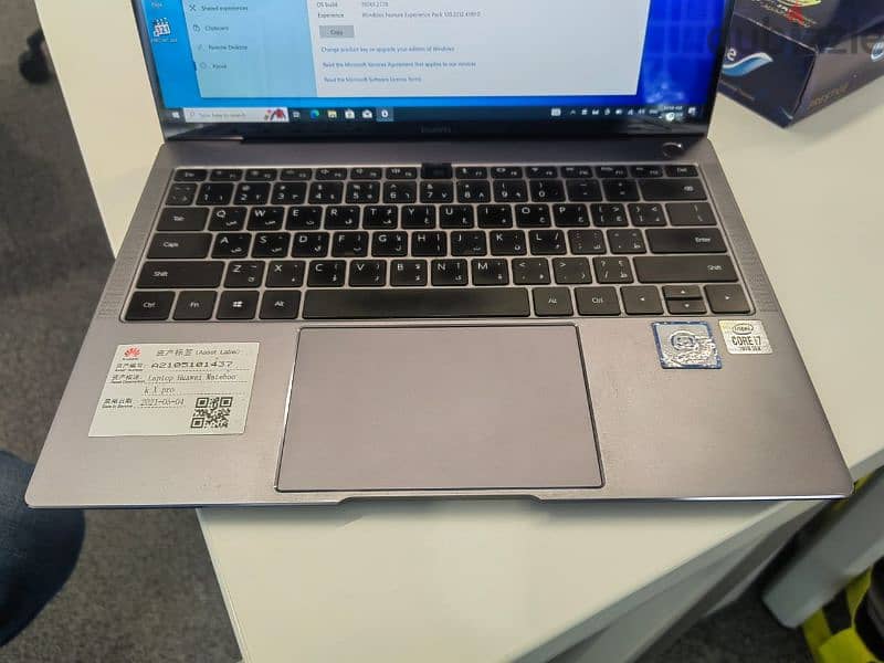 Huawei laptop mate book x pro 1