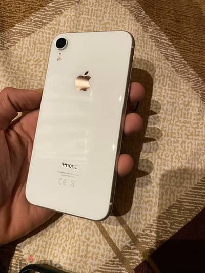 iPhone XR - 64GB - 78% Battery